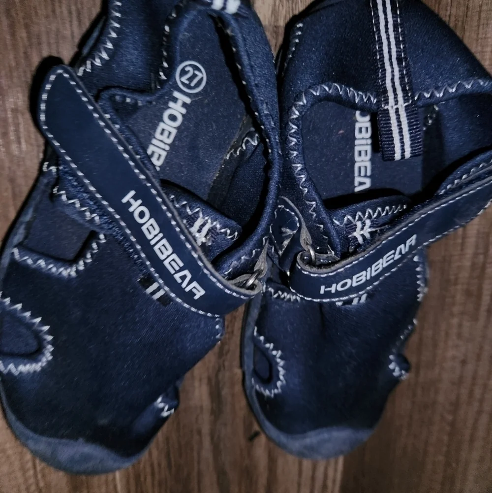 HOBIBEAR UNISEX Water Shoes Quick Dry Closed-Toe Aquatic  Sandals Size 27/ 10